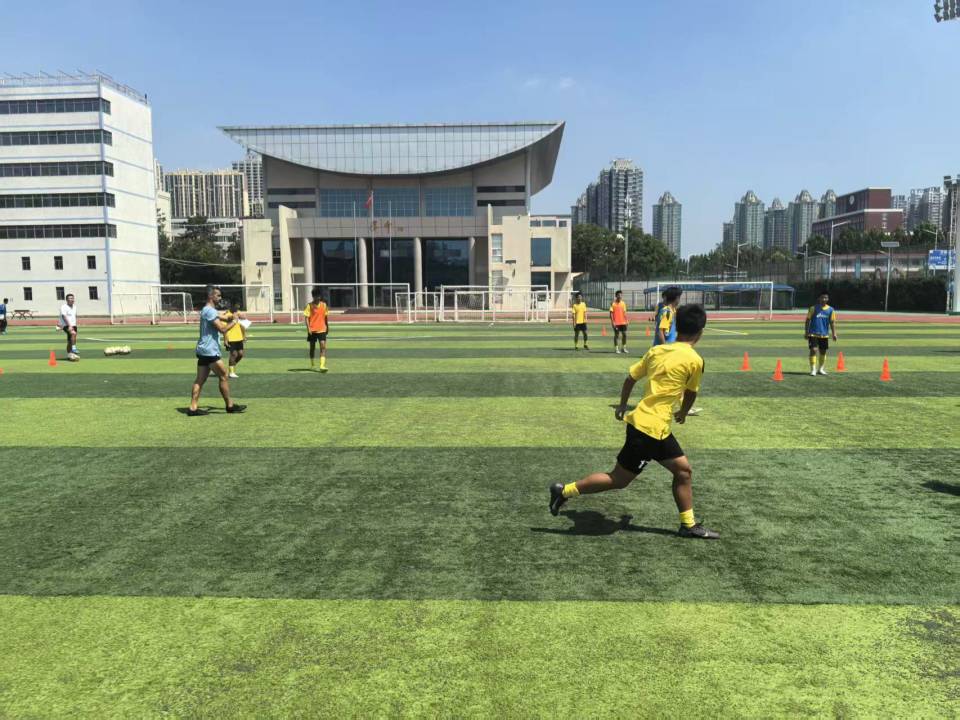 州九中教练, 练兼具选拔